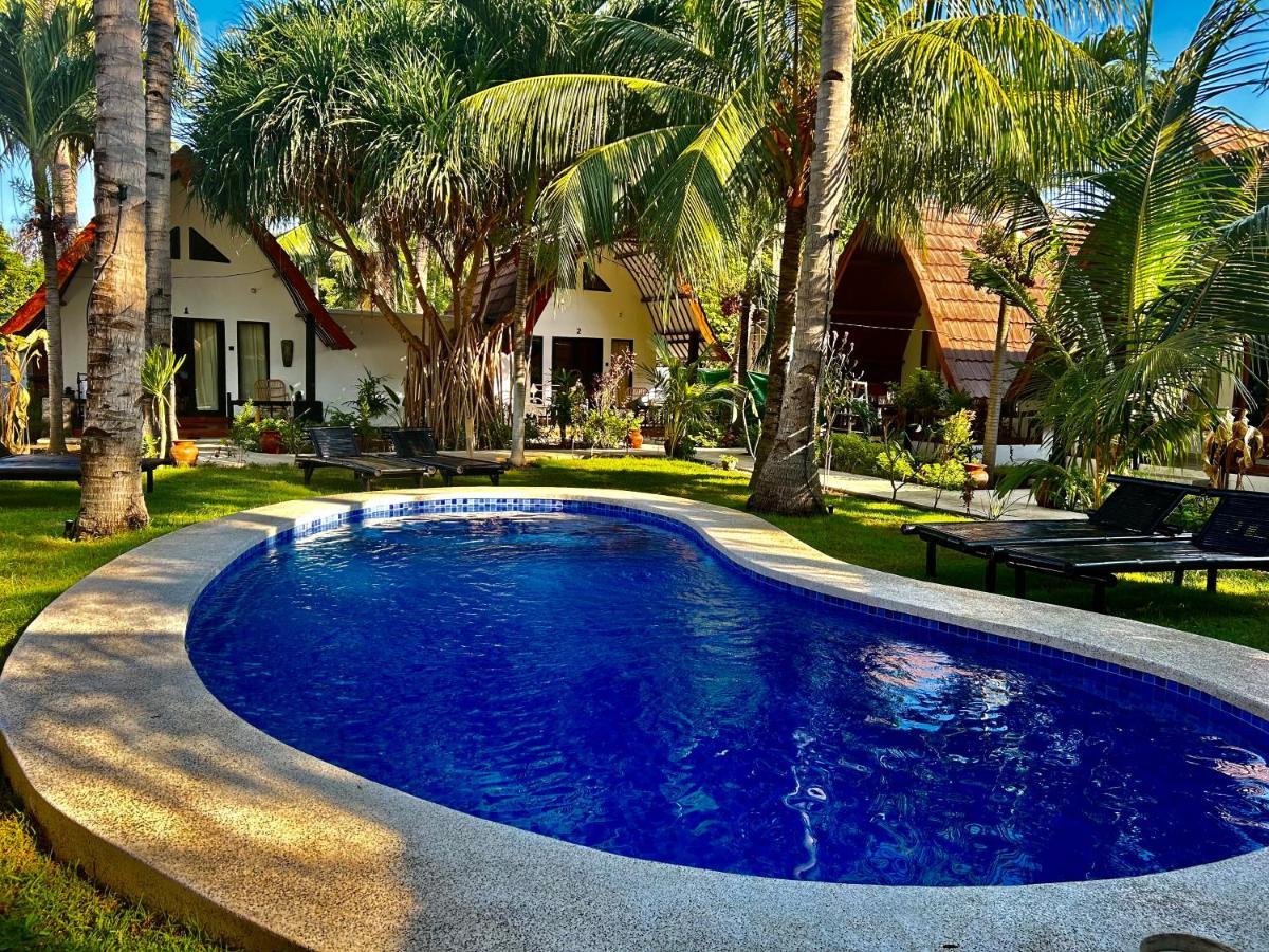 Gili Land Hotel Gili Air Exterior photo